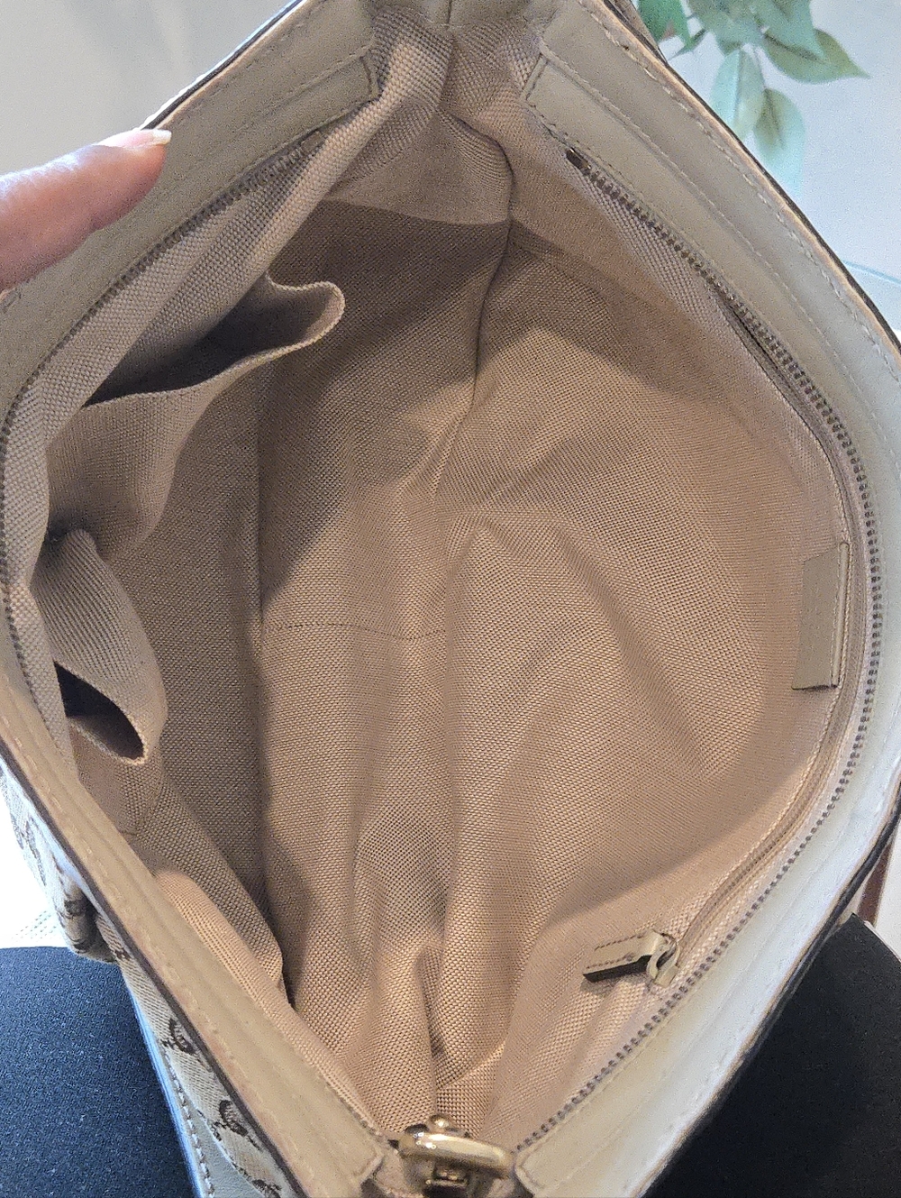 Gucci GG Canvas Sukey Shoulder Bag 296834 Beige Leather With Certificate Of AUTH - Picture 16 of 17